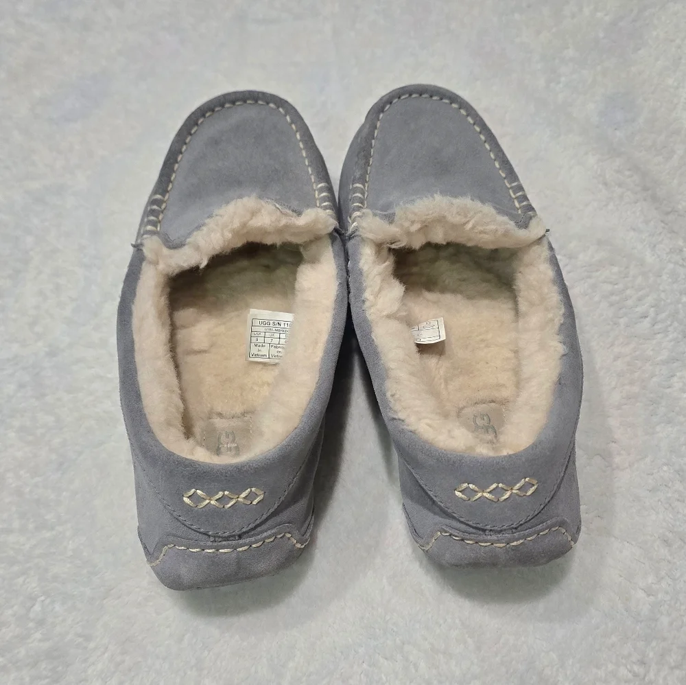 Women's UGG Slippers Suede Sheepskin Ansley Moccasins Slip On Size 9 Light Blue - Picture 4 of 7